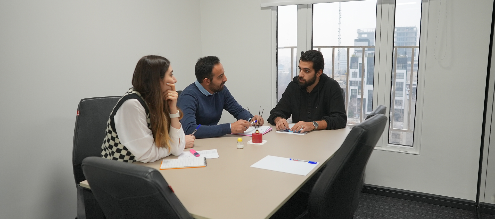 ارتباط با آژانس مارکتینگ و هک رشد یک تیم